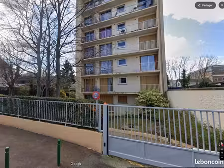 parking extérieur malakoff - gare sncf vanves & metro etienne dollet