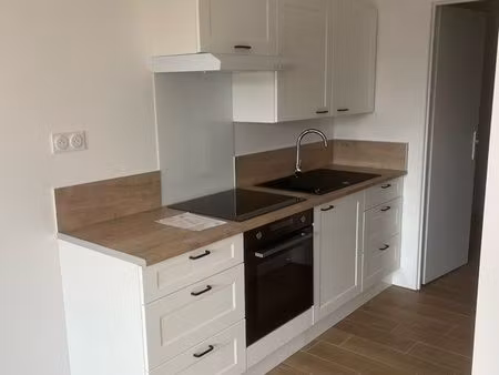 appartement t2 avec parking et terrasse