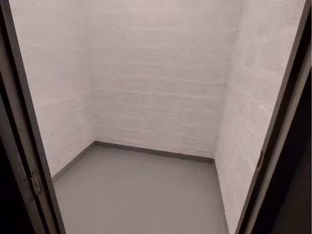 cave rénovée à louer – cannet-mairie (parc du tivoli)