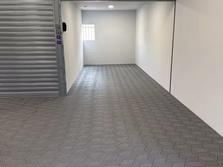 garage sécurisé pour voiture