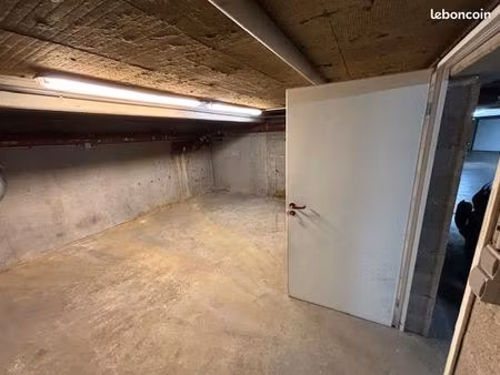 box de stockage rangement de 25m²