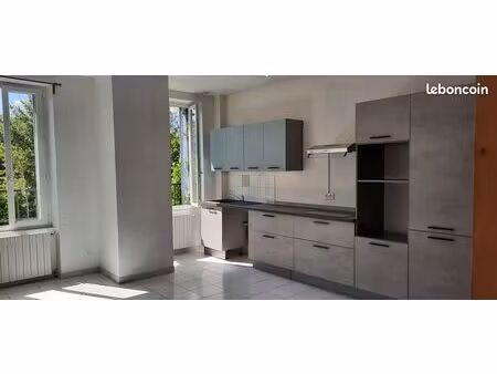 loue maison de ville f3 centre bourg lury sur arnon