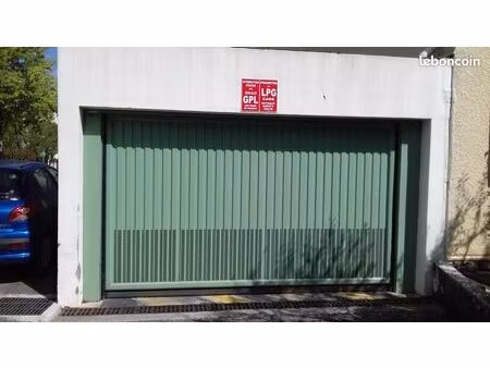 location garage dans résidence sécurisée