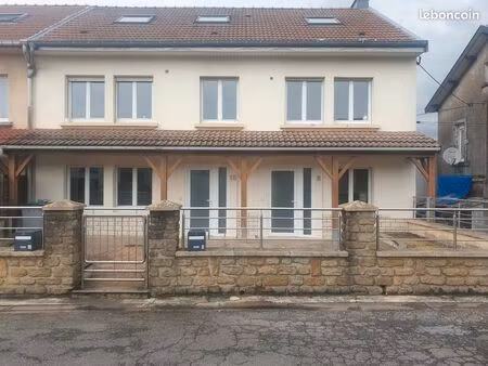 loue f3 de 90 m² avec un garage de 20 m²