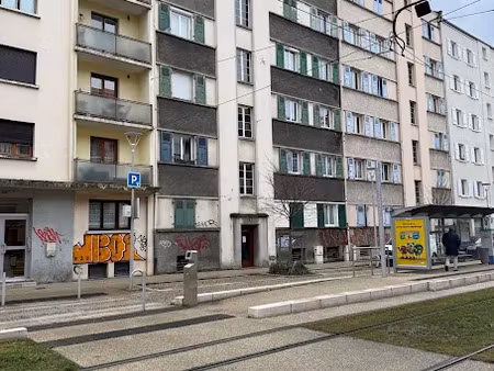 location parking à ambilly (74100)  40 €