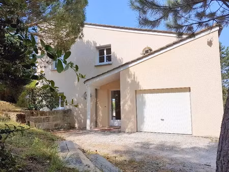 location maison 5 pièces 123 m² à génissac (33420)  1 050 €