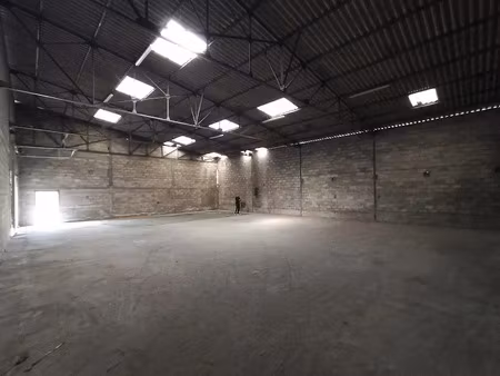 location locaux professionnels 0 pièces 300 m² à brive-la-gaillarde (19100)  1 320 €