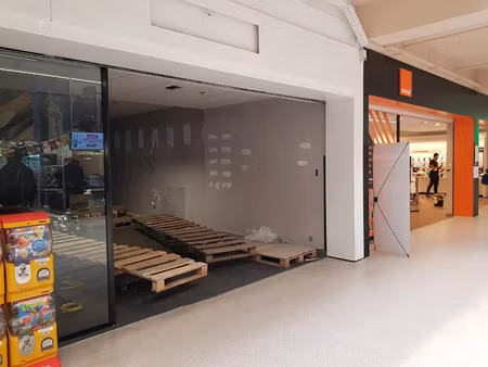 location locaux professionnels 115 m² à limoges (87000)  2 500 €