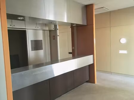 location locaux professionnels 400 m² à limoges (87000)  1 800 €