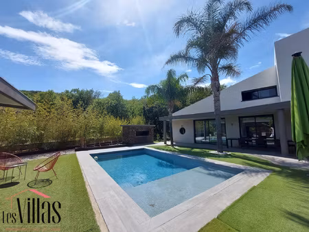 villa contemporaine de 321 m2 avec sous-sol 115 m2 et studio