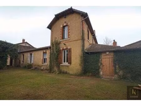 vente maison au loroux-bottereau (44430) : à vendre / 220m² le loroux-bottereau