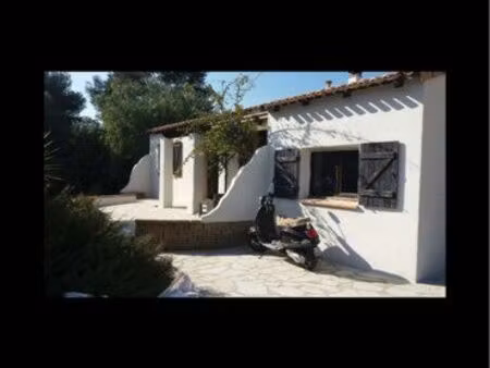 maison plain-pied 90 m². trois chambres