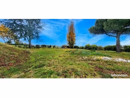 terrain 592 m² roussillon