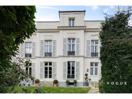 maison 10 pièces 290 m²