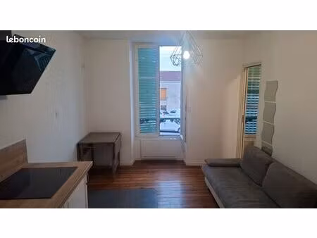 studio 26 m² / faux 2 pièces