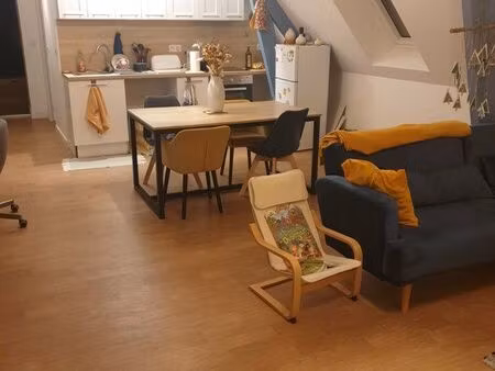 beau t4 de 70m2 plein centre d’aunay