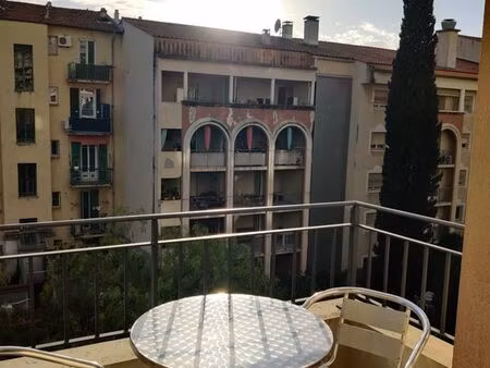 riquier : particulier loue studio meuble lumineux et au calme