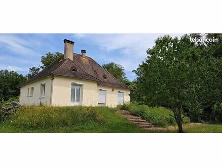 maison dans un écrin de verdure à 2 km de périgueux