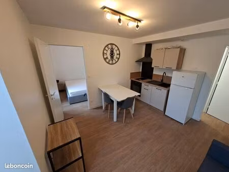t2 rénové à neuf – centre de bourg-en-bresse - meublé - 27m²