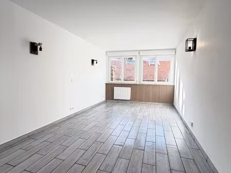 studio rénové – location nue – centre la seyne-sur-mer