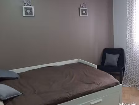 loue 40m2 meublé situé saint-denis porte de paris