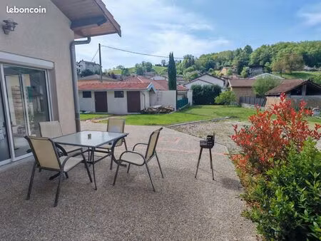 chambre dans maison de village