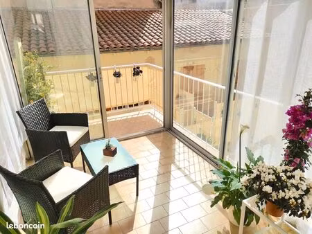 très beau 2 pièces meublé avec véranda centre-ville