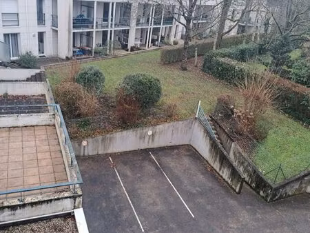 location parking extérieur