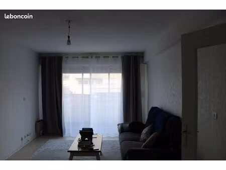 f2 avec parking rouen gauche  quartier méridienne