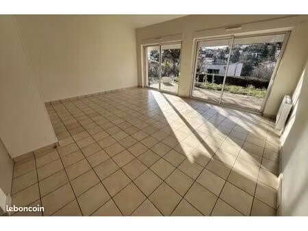 maison 100 m2 - 3/4 chambres - jardin - garage