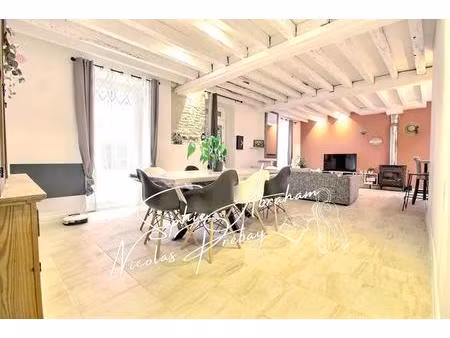 maison rénovée avec grange et terrain ? coeur de bourg avec commodités