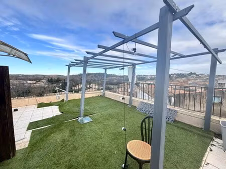 magalas - maison de ville t3 avec terrasse et cave