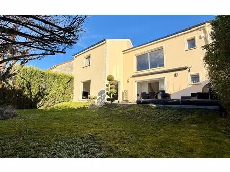 maison neuilly-sur-marne 261 m² t-6 à vendre  895 000 €