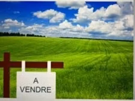 terrain à batir calme - vendu avec pc villa 133 m2 .