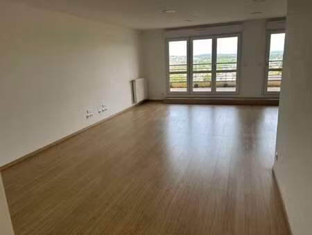 location appartement 3 pièces au mans maillets - bellevue (72000) : à louer 3 pièces / 103