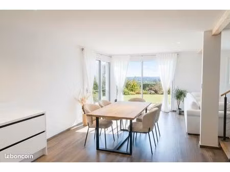 villa 5 pièces 123 m²