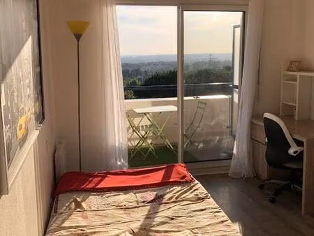 studio meublé en etage avec terrasse