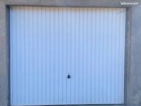 garage fermé sécurisé – disponible immédiatement – le creusot