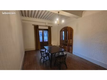 mâcon centre f2  proche quai de saône