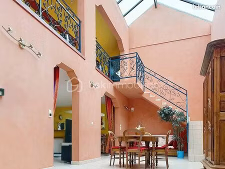 maison 8 pièces 249 m²