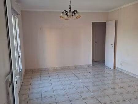 location maison. t3 centre ville pont l'abbé 29