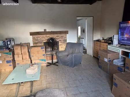 maison a louer au nord de vasles