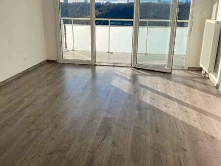 appartement à louer - 2 pièces - 42m2 - parking - balcon