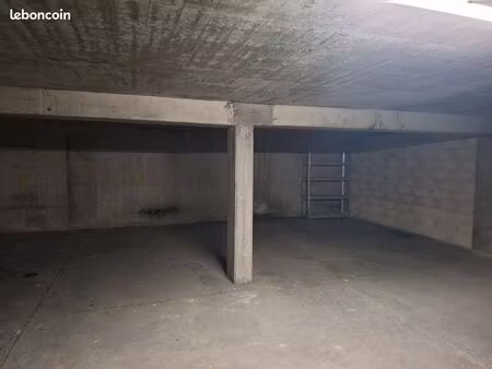 place de parking sécurisée