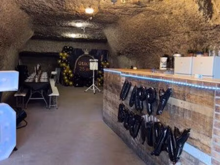 cave troglodyte festive