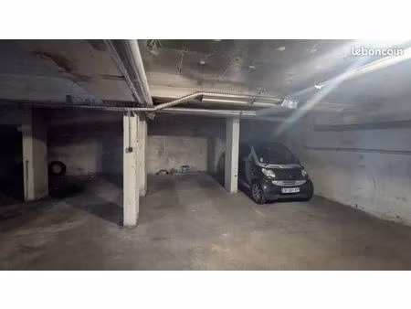 parking à louer