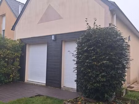 maison 95 m2  vignoc centre bourg