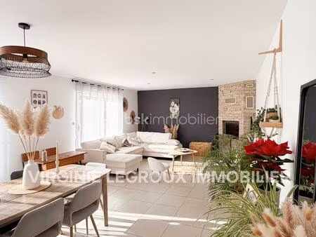 maison de 155 m² à port-brillet