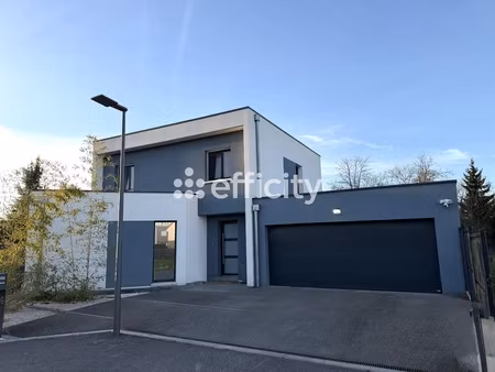 maison 6 pièces - 137 m²