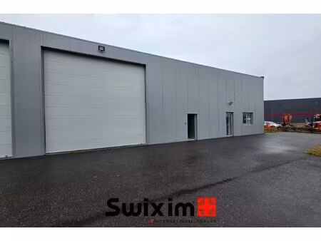 hangar 390m² + 20m² de bureau